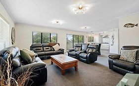 Seven By The Sea - Stylish Apartment Near Port
